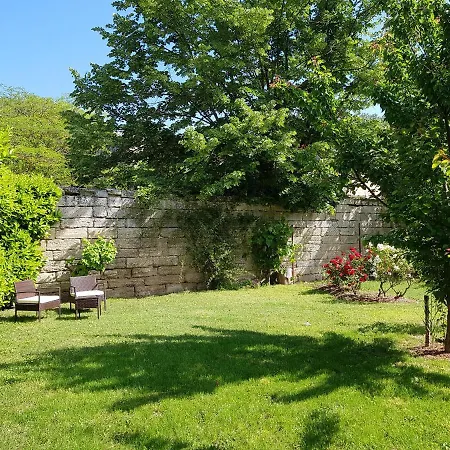Au Bord De L'alzon Apartament *