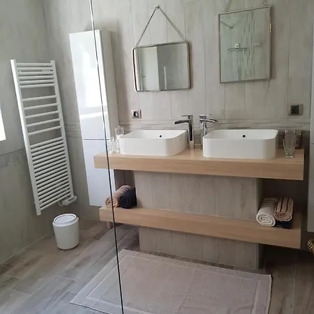 Au Bord De L'alzon Apartament Uzès